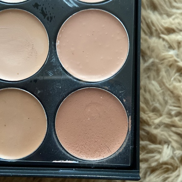 Concealer/foundation palette - Picture 3 of 4